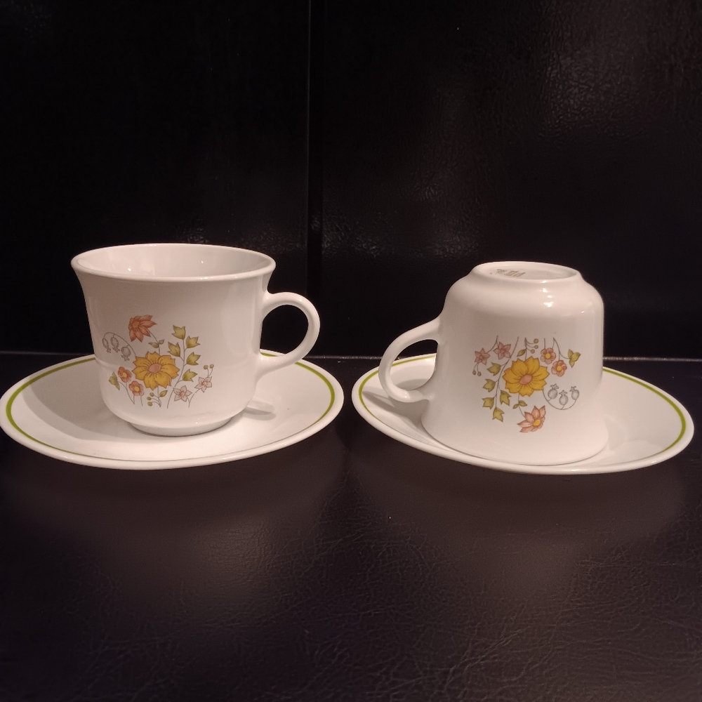 Meadow Corelle Discontinued pattern teacups